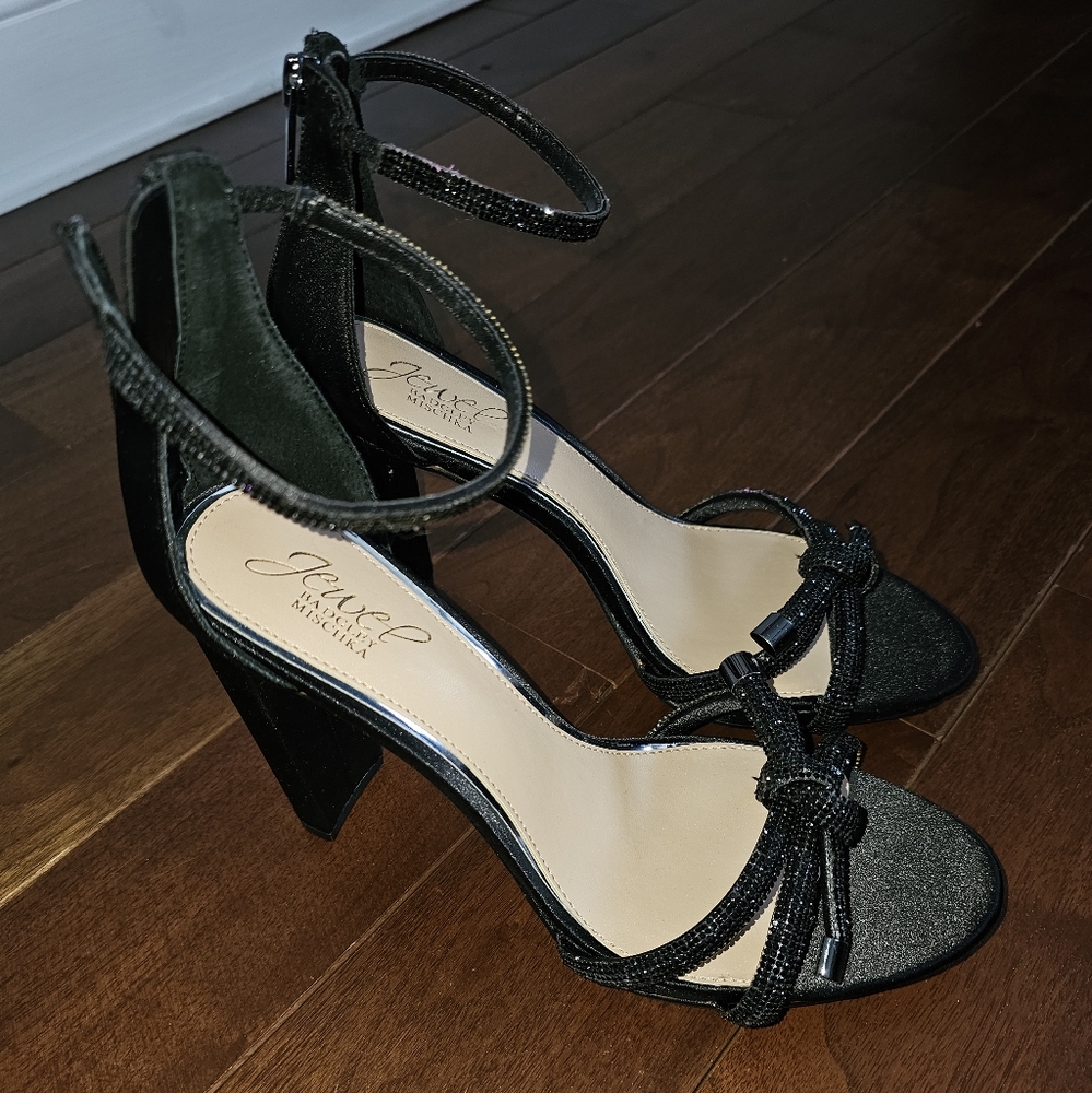 Jewel Bagley Mischka knotted platform block heels